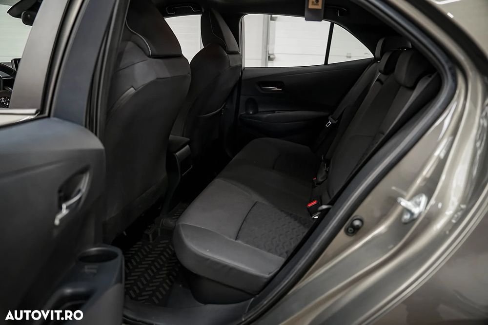 Toyota Corolla 1.8 HSD Dynamic - 8