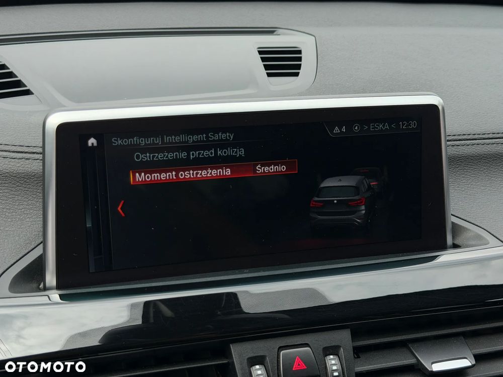 BMW X1 sDrive18i Sport Line - 17
