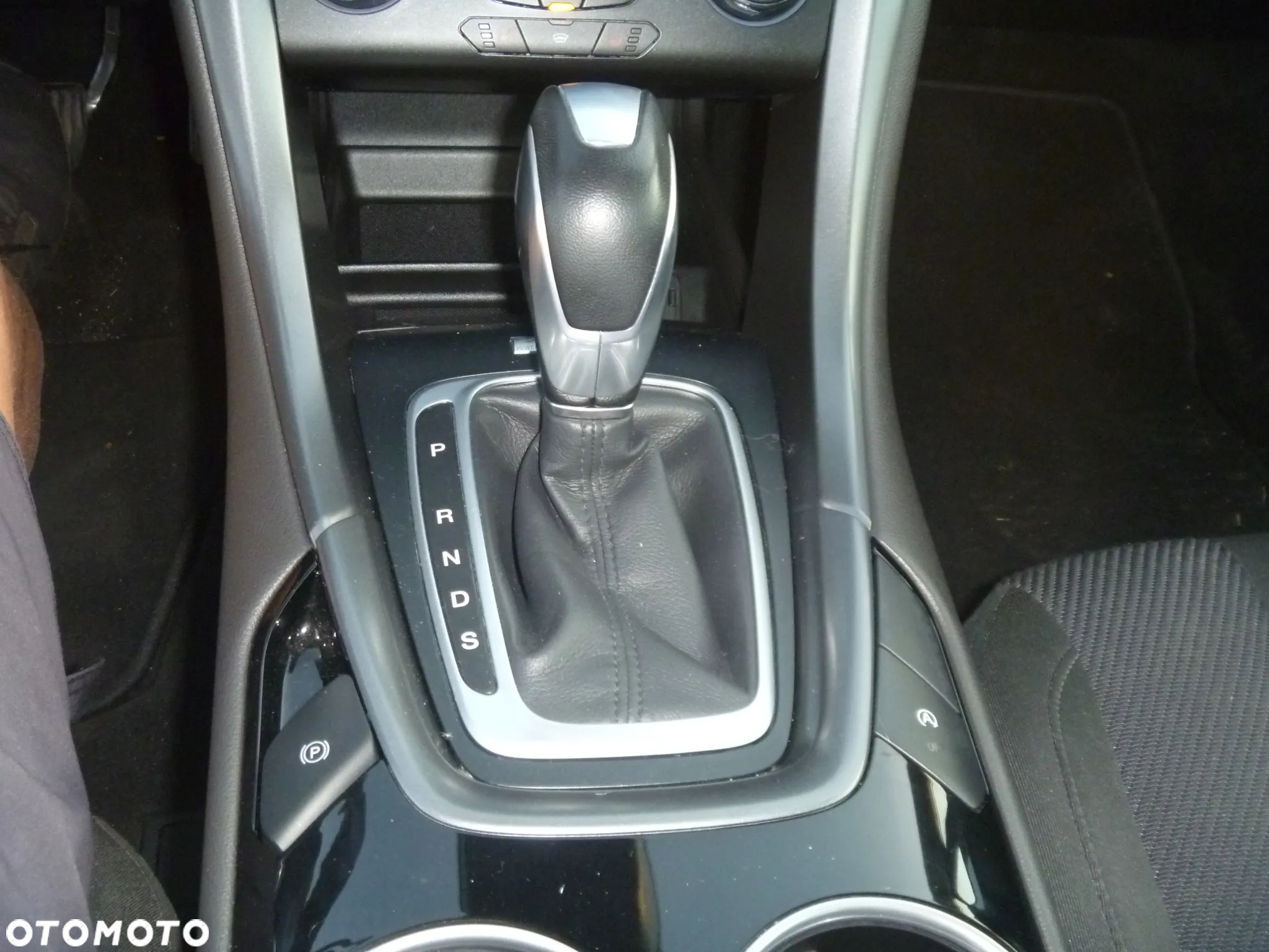 Ford Mondeo 2.0 TDCi Titanium PowerShift - 25