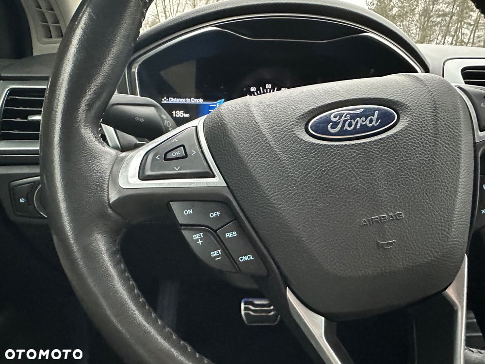 Ford Fusion 2.0 EcoBoost Titanium - 14