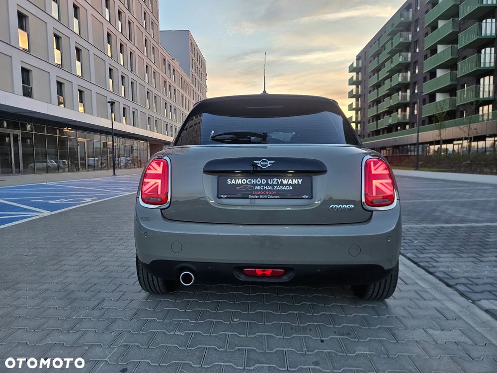 MINI Cooper Standard - 32