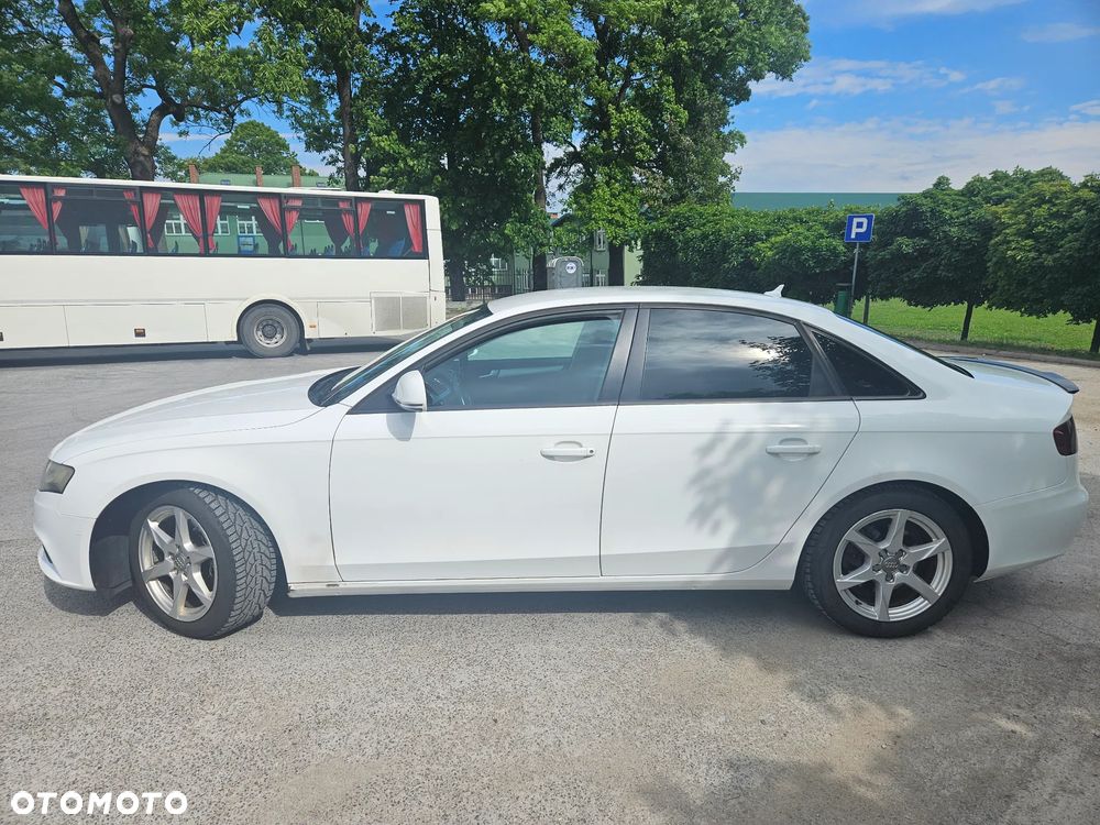 Audi A4 Limousine - 9