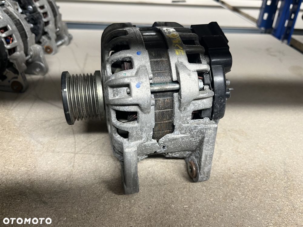 Alternator 0.9 TCE Renault Clio IV Captur 231008593R - 1