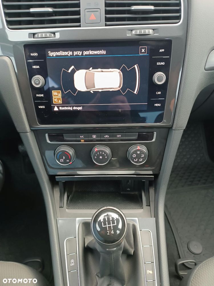 Volkswagen Golf - 31