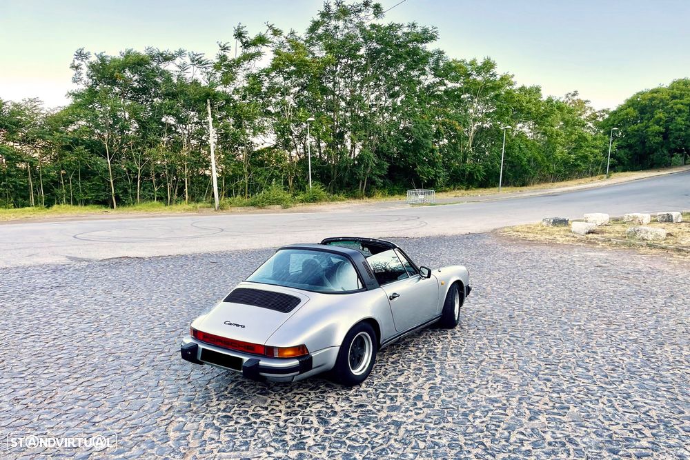 Porsche 911 Série G - 12