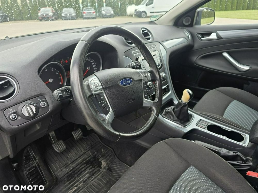 Ford Mondeo - 13