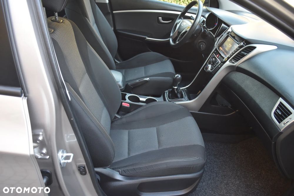 Hyundai i30 - 24