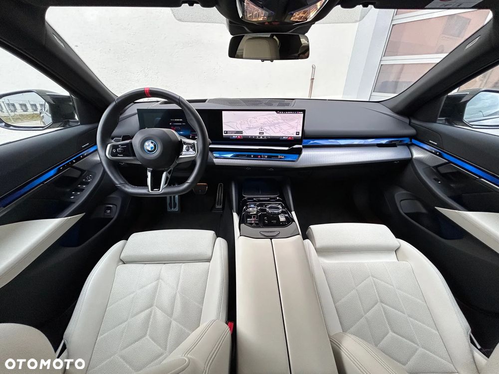 BMW i5 83.9kWh M60 xDrive - 17