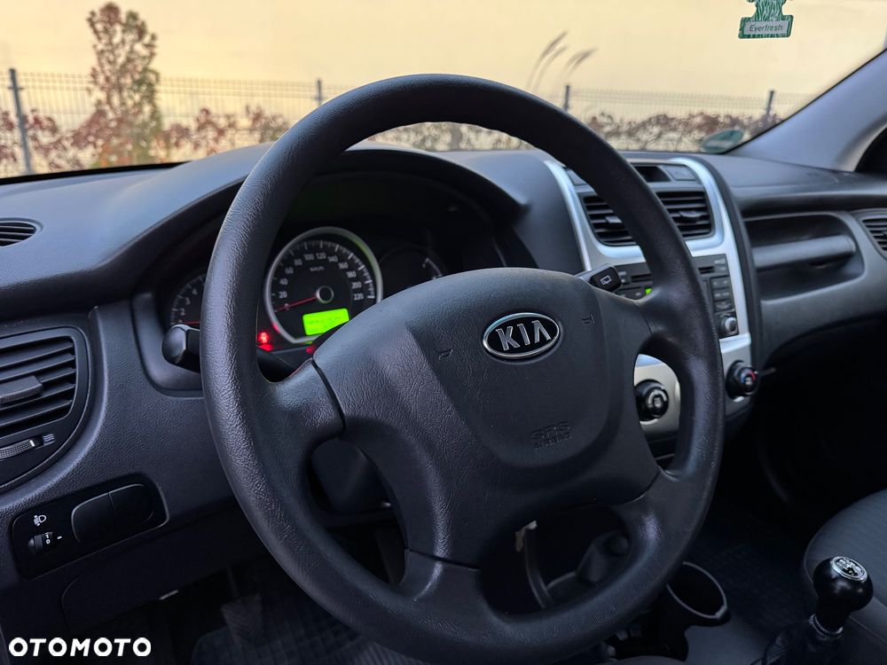 Kia Sportage 2.0 2WD Champ - 23