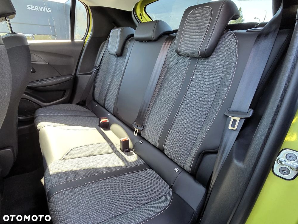 Peugeot 208 1.2 mHEV Allure - 24