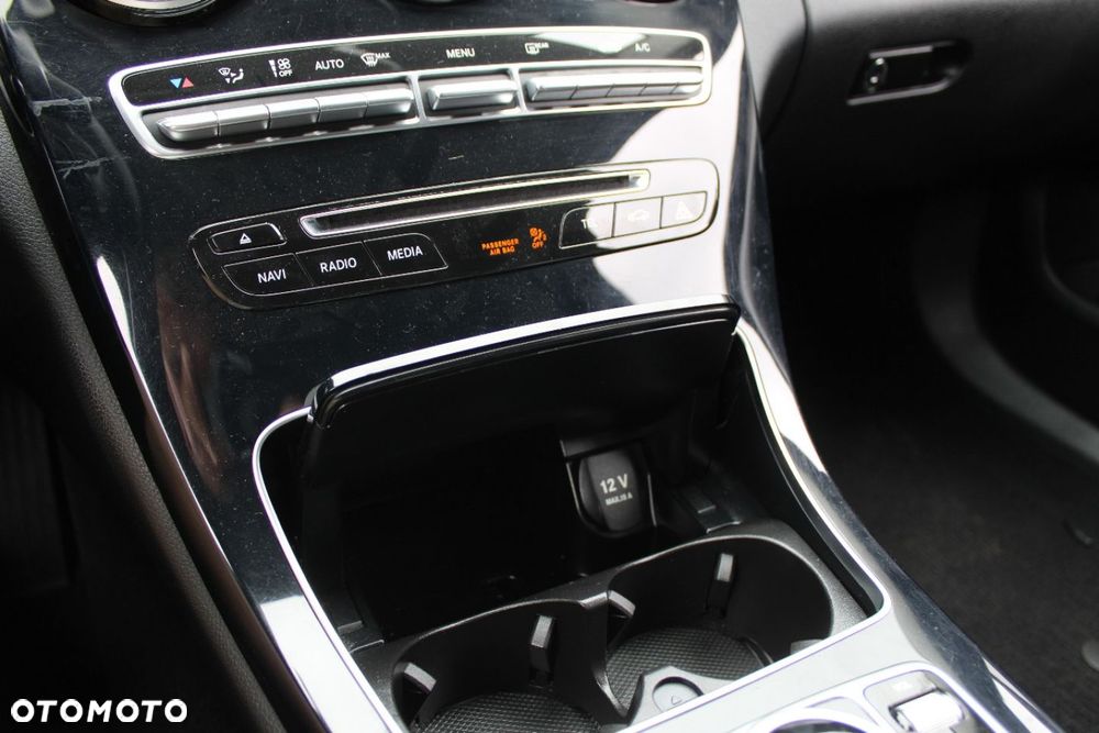 Mercedes-Benz Klasa C 200 (BlueTEC) d 7G-TRONIC Avantgarde - 29