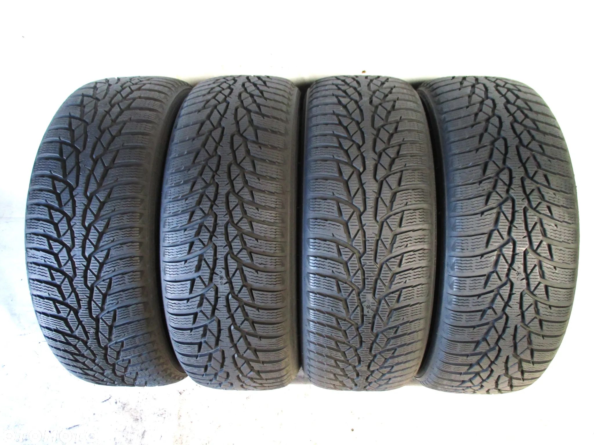 OPONY 215 60 16 99H XL NOKIAN - ZIMA - 1