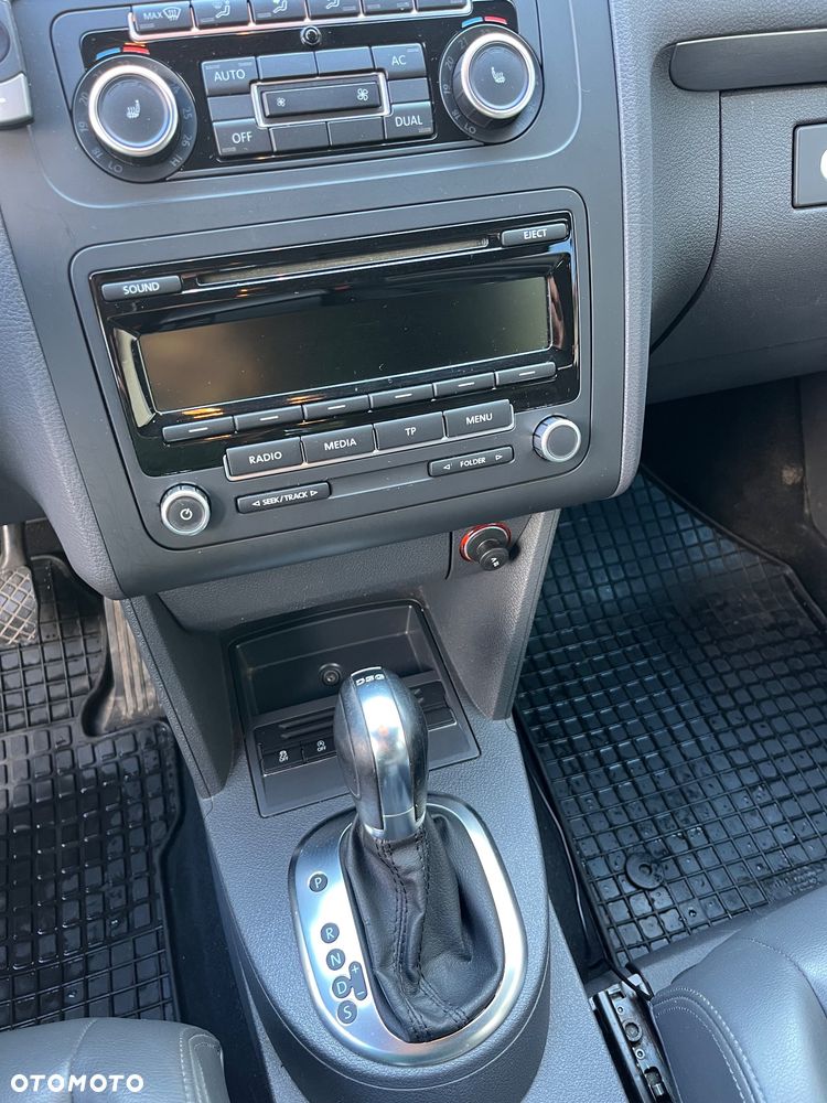 Volkswagen Touran 1.6 TDI DPF Comfortline DSG - 20