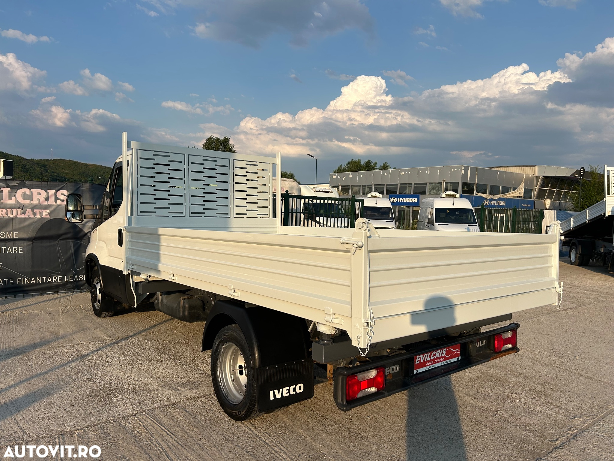 Iveco Daily 3.0 D BASCULABIL AXA DUBLA SPATE - 17