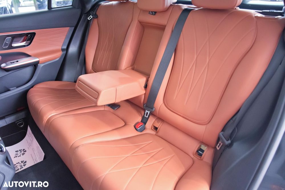 Mercedes-Benz GLC - 24