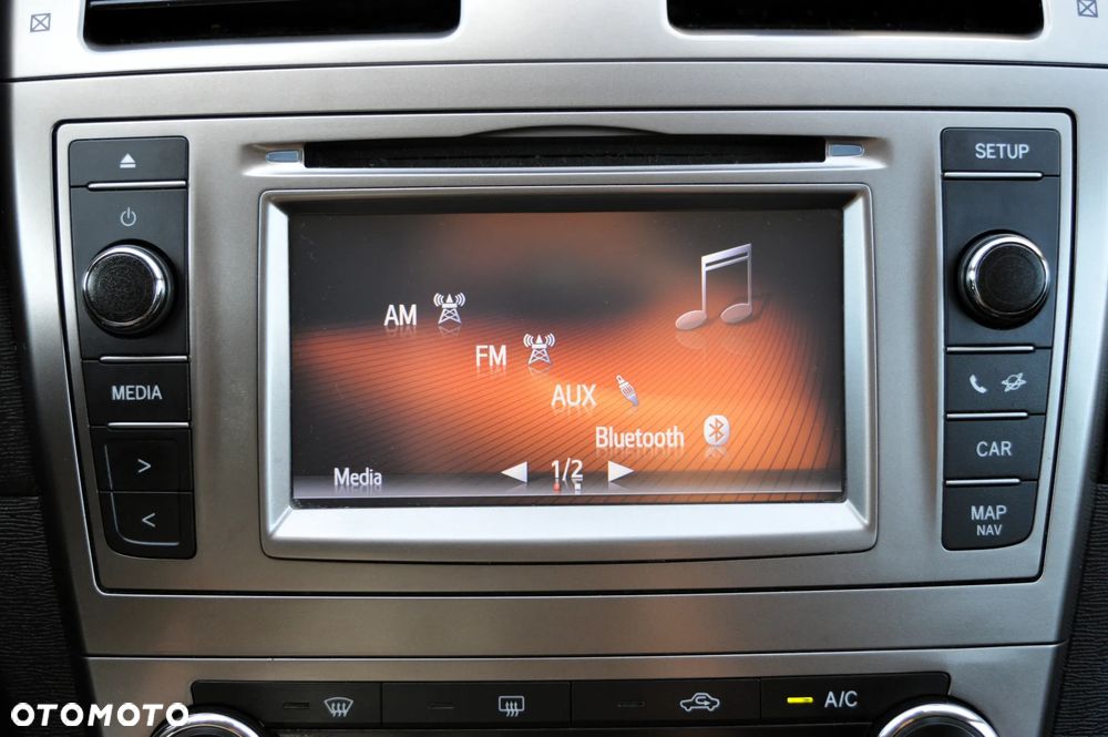 Toyota Avensis 2.0 D-4D Sol - 19