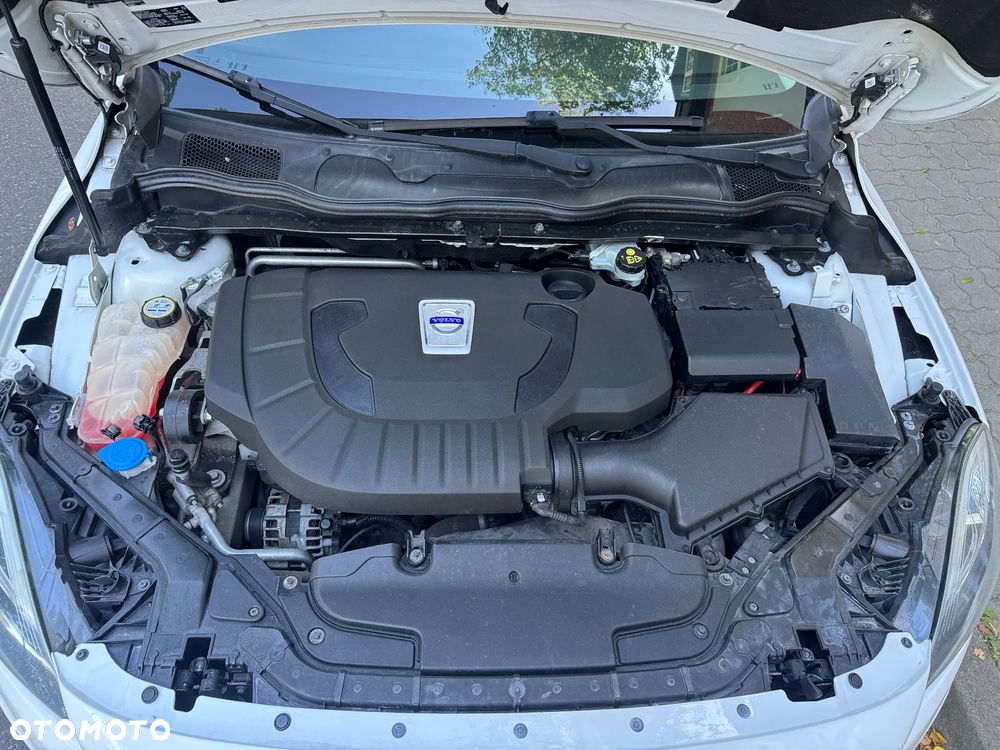 Volvo V40 D3 Drive-E Momentum - 33