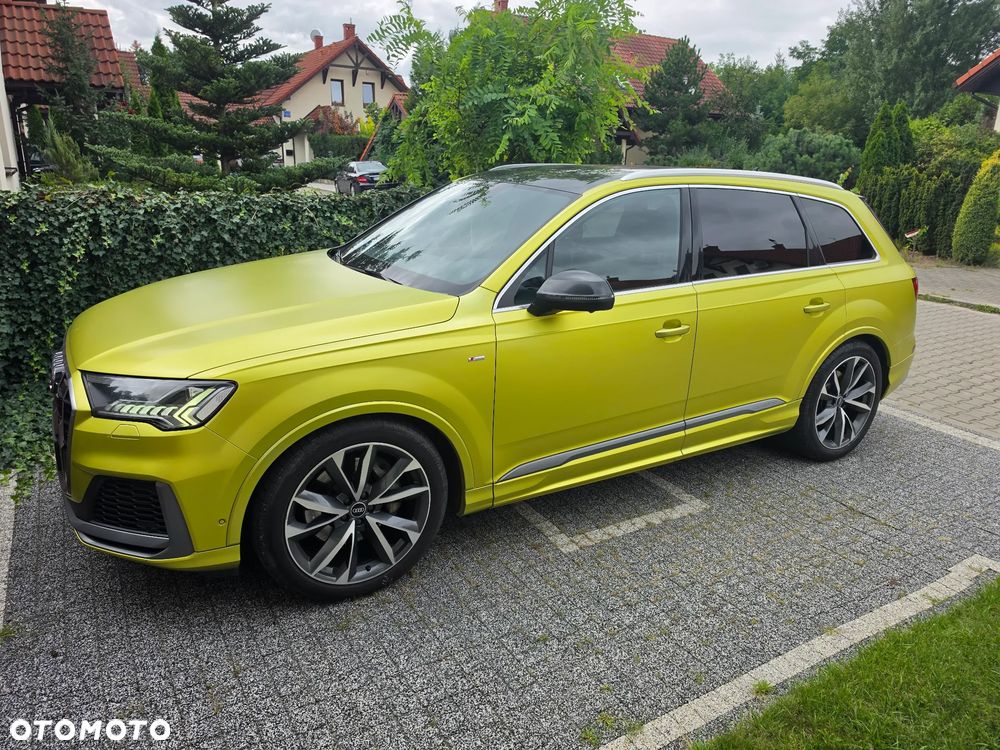 Audi Q7 - 1