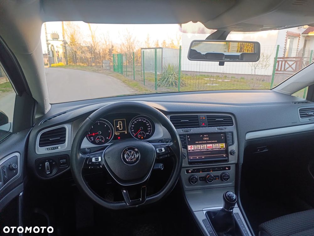 Volkswagen Golf 1.6 TDI BlueMotion Technology Comfortline - 26