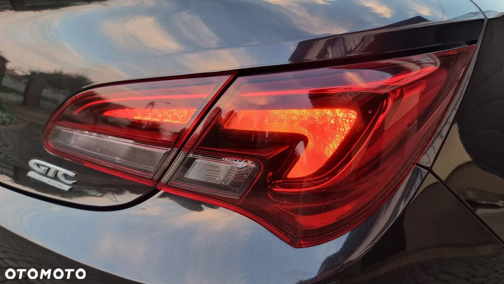 Opel Astra GTC 1.4 Turbo Innovation - 39