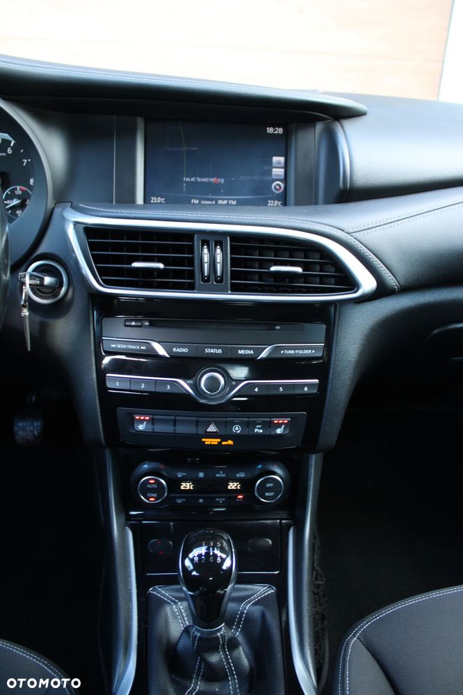 Infiniti Q30 - 31