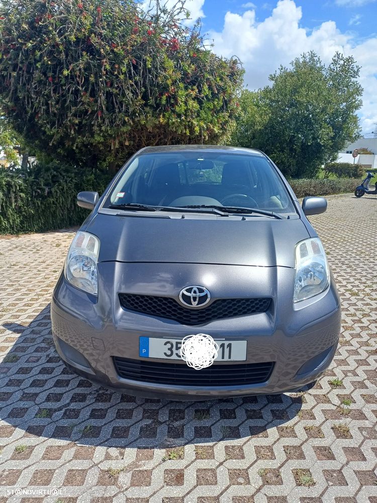 Toyota Yaris 1.0 VVT-i AC Manual+VSC - 2