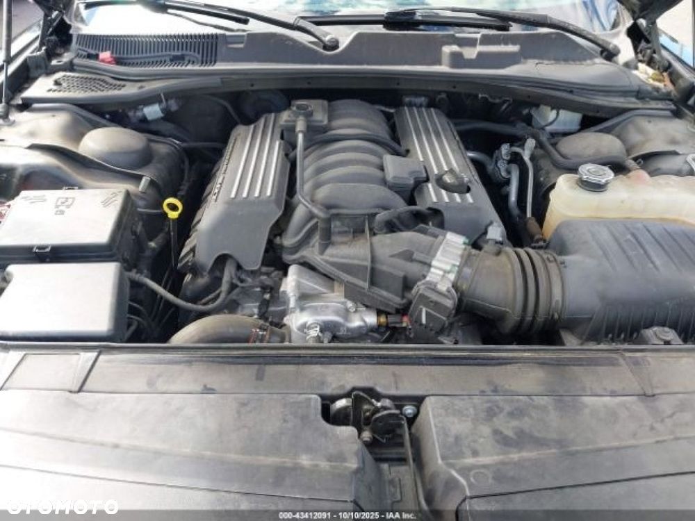 Dodge Challenger - 12