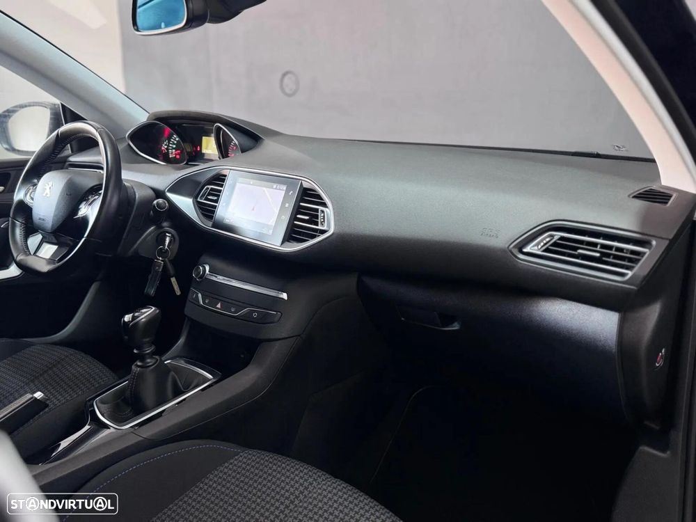 Peugeot 308 SW 1.5 BlueHDi Style - 14