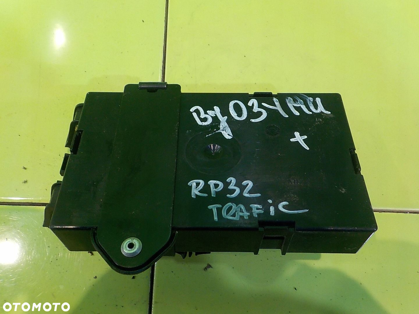 TRAFIC II 1.9 DCI 03r VAN modul sterownik komfortu UCH P8200156017 - 2
