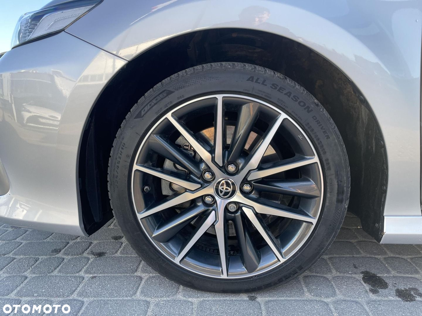 Toyota Camry - 10