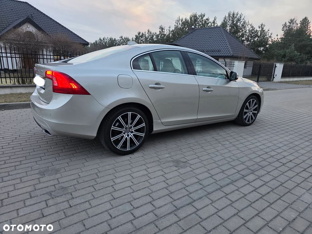 Volvo S60 D4 Geartronic Summum - 14