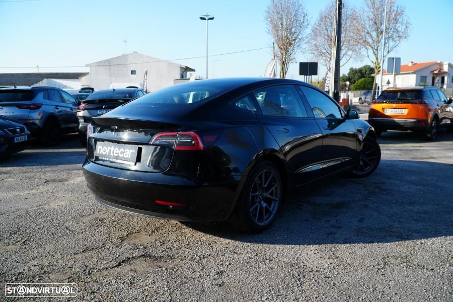Tesla Model 3 Long Range Tração Traseira - 5