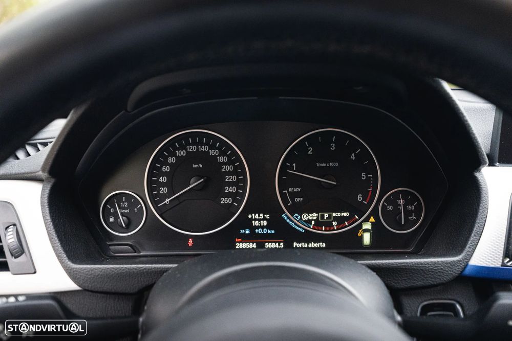 BMW 320 d Navigation Auto - 38