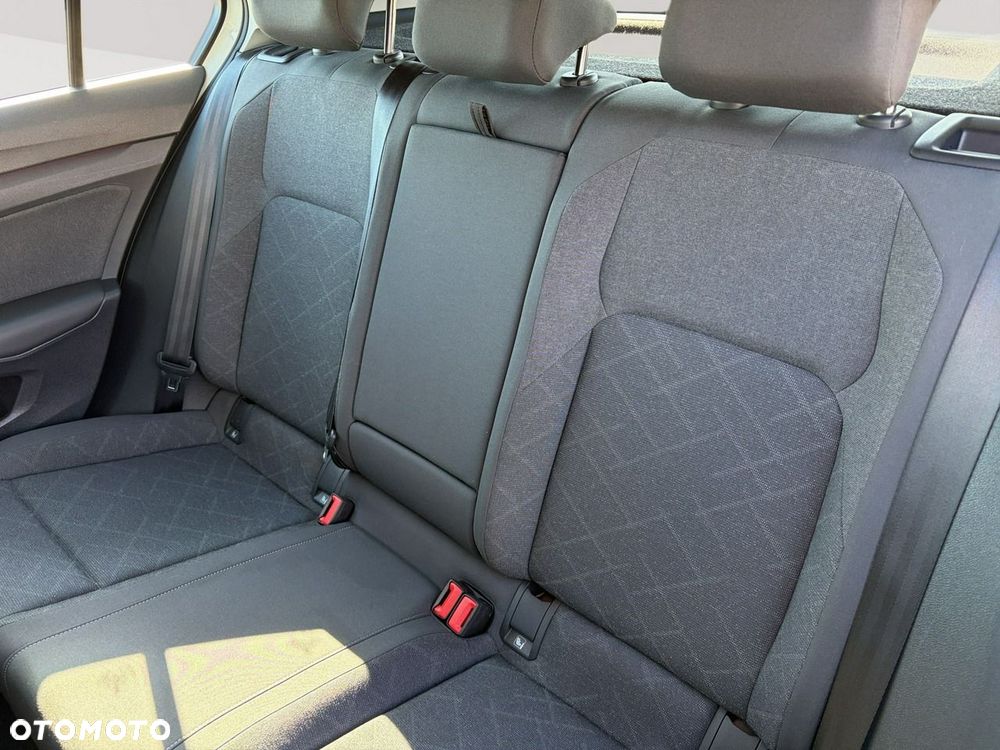 Volkswagen Golf 1.5 TSI EVO R-Line - 26