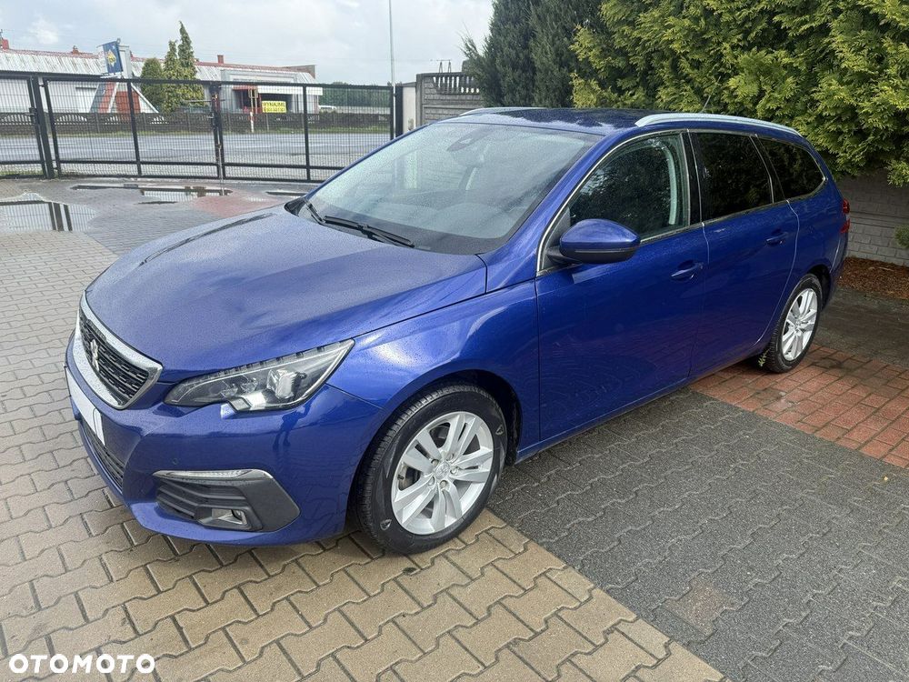 Peugeot 308 - 1
