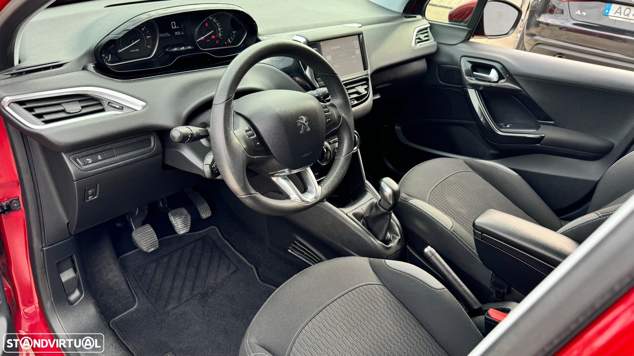 Peugeot 208 1.2 PureTech Style - 11