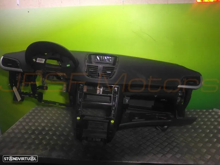 Peugeot 207 1.4HDi 2009 Para Peças - 46