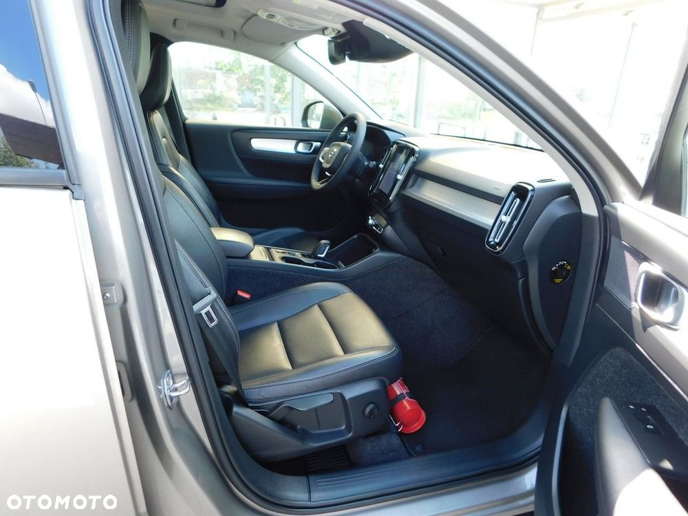 Volvo XC 40 D3 Momentum Pro - 9