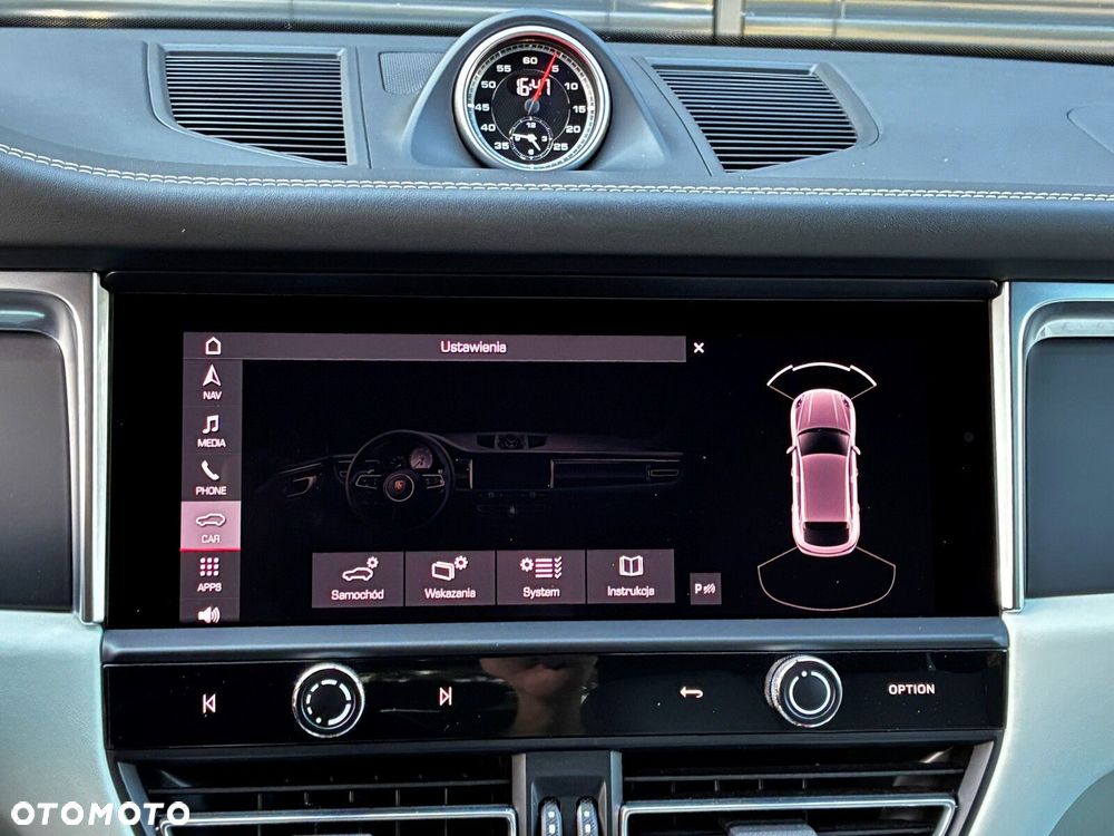 Porsche Macan - 36