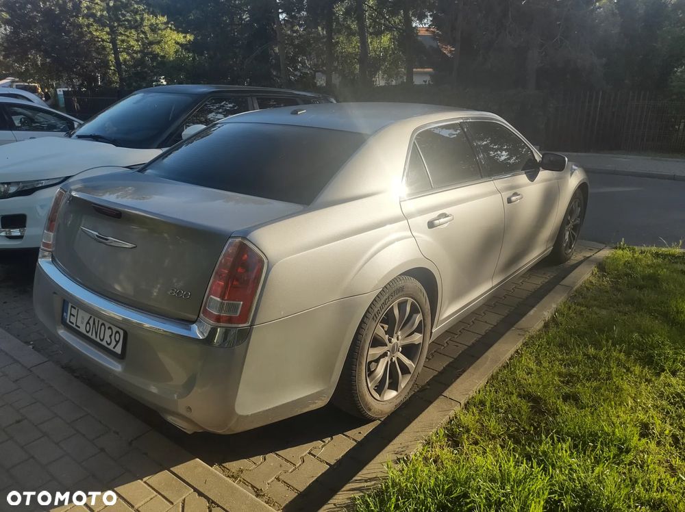 Chrysler 300C - 5