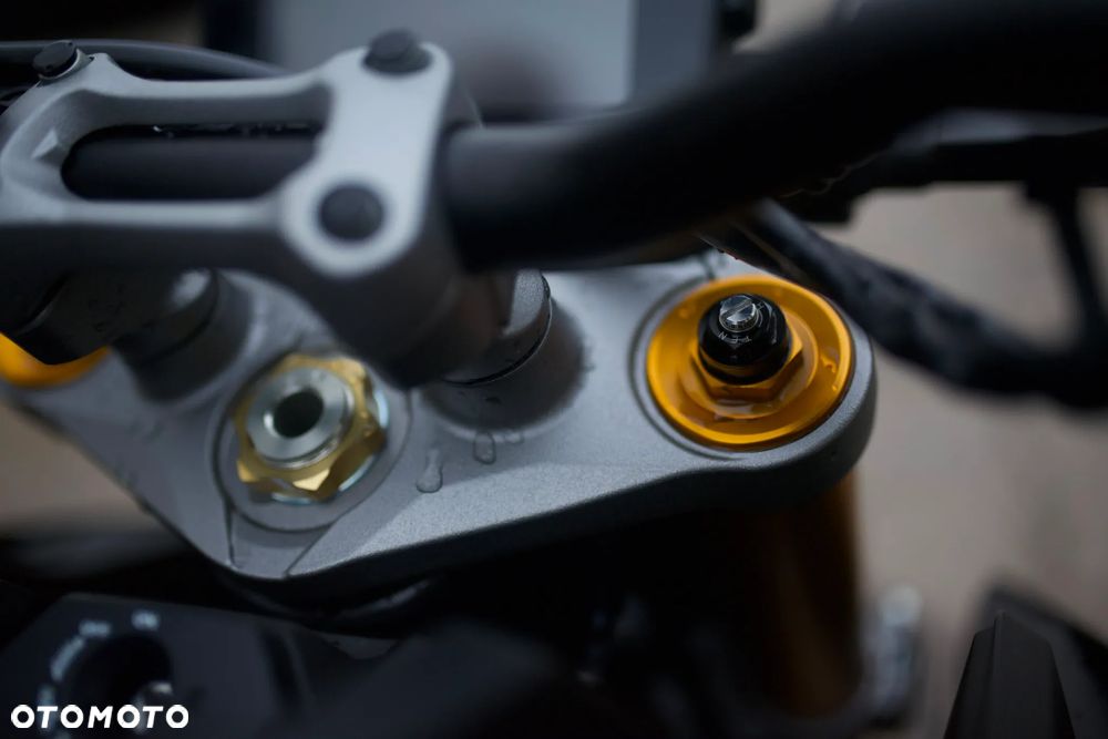 Suzuki GSX - 15