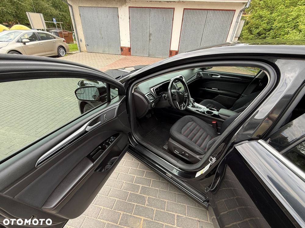 Ford Mondeo 2.0 Hybrid Titanium - 12
