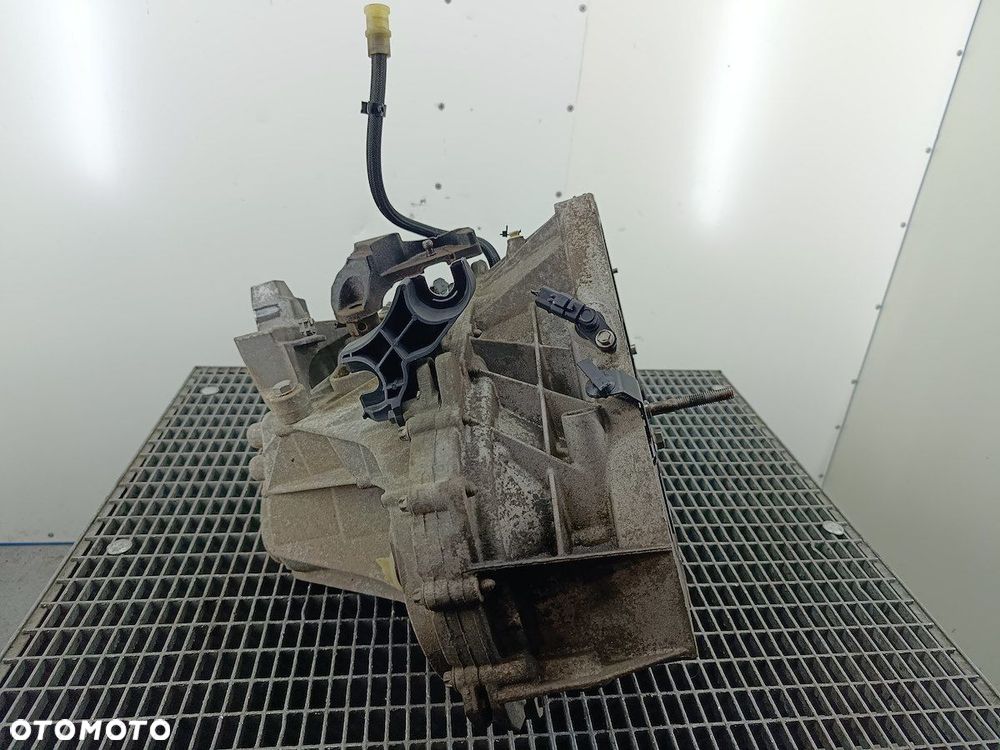 SKRZYNIA BIEGÓW MANUALNA 6 RENAULT MEGANE III TL4030 1.6 16V 110KM - 2
