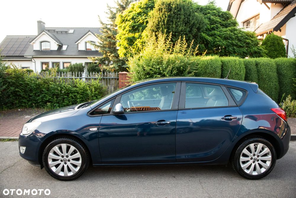 Opel Astra 1.6 ecoFLEX Start/Stop - 11