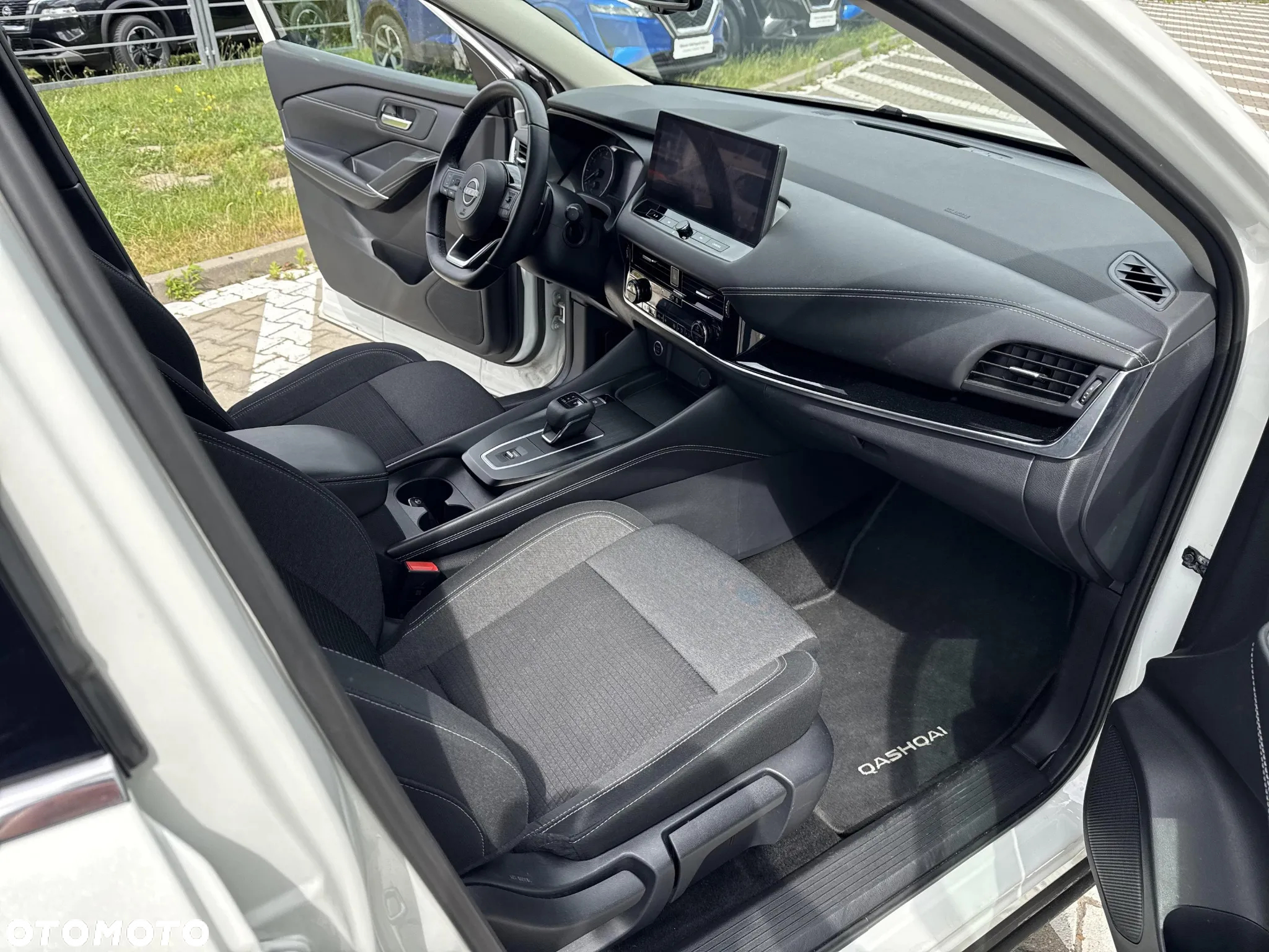 Nissan Qashqai 1.3 DIG-T N-Connecta DCT - 14