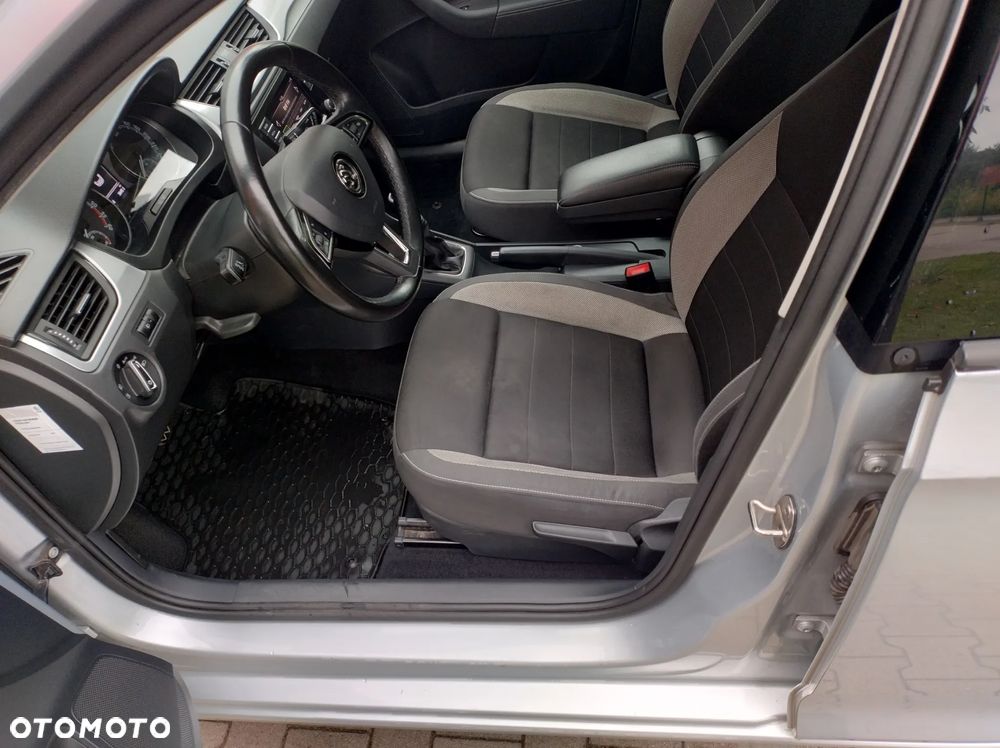 Skoda RAPID 1.6 TDI Ambition - 14