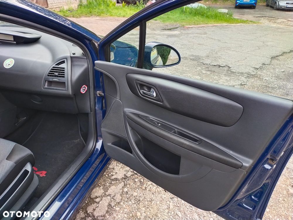 Citroën C4 1.4 16V CoolTech - 11