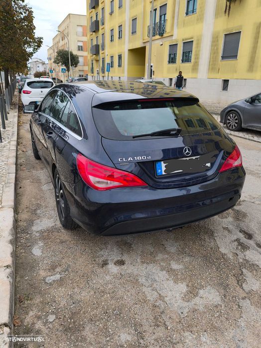 Mercedes-Benz CLA 180 - 4