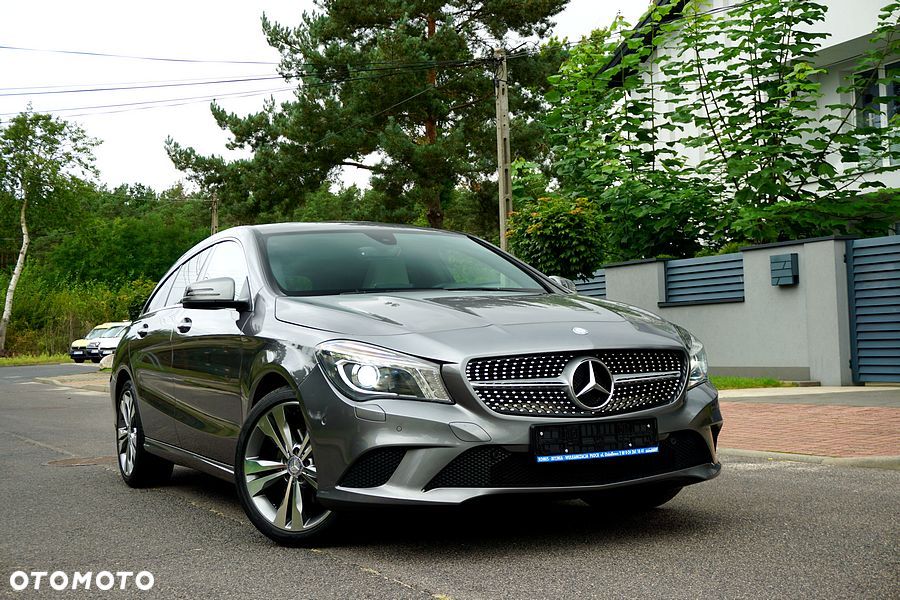Mercedes-Benz CLA 180 Peak Edition - 5