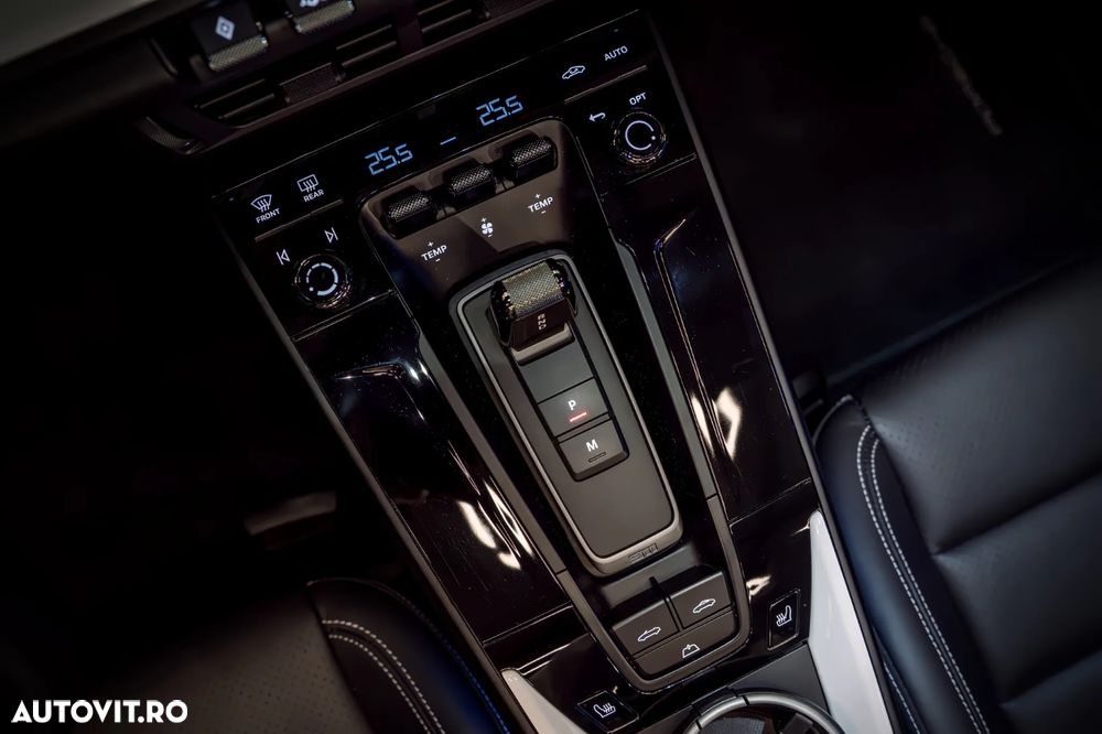 Porsche 911 Carrera PDK - 13